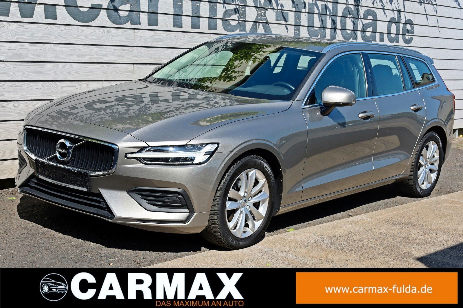 Fahrzeugabbildung Volvo V60 Kombi Momentum Pro T.Leder,Navi,LED,AppleCar
