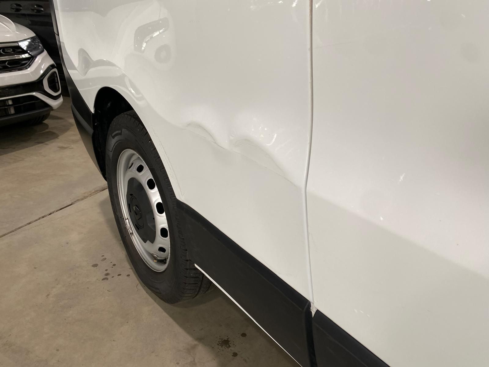 Fahrzeugabbildung Renault Trafic L2H1 2.0 dCi 145/Navi/Klima/AHK/STHZG/