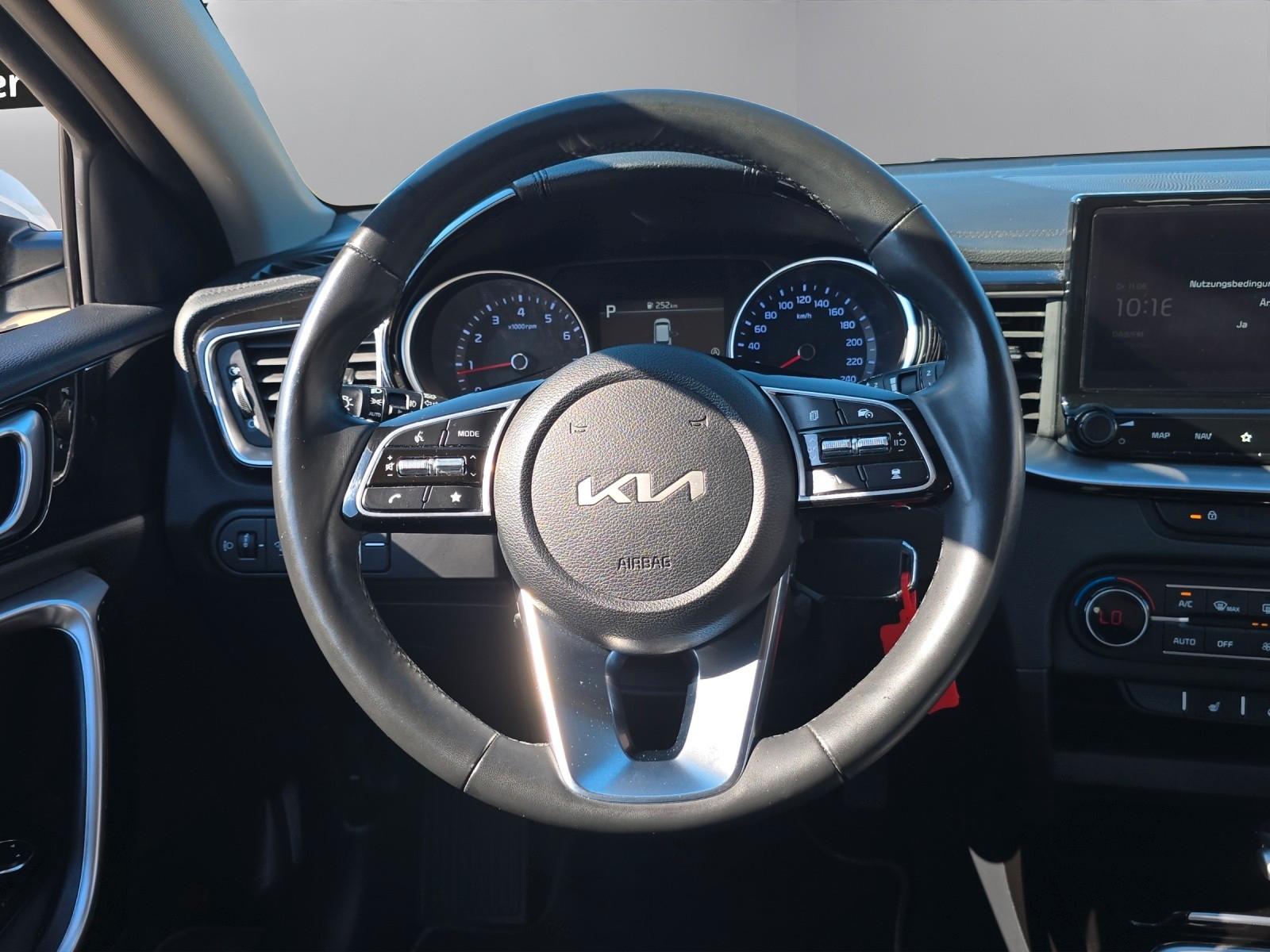 Kia CEED SW 1.5T 160PS DCT VISON |1.HAND|NAVI|KAMER