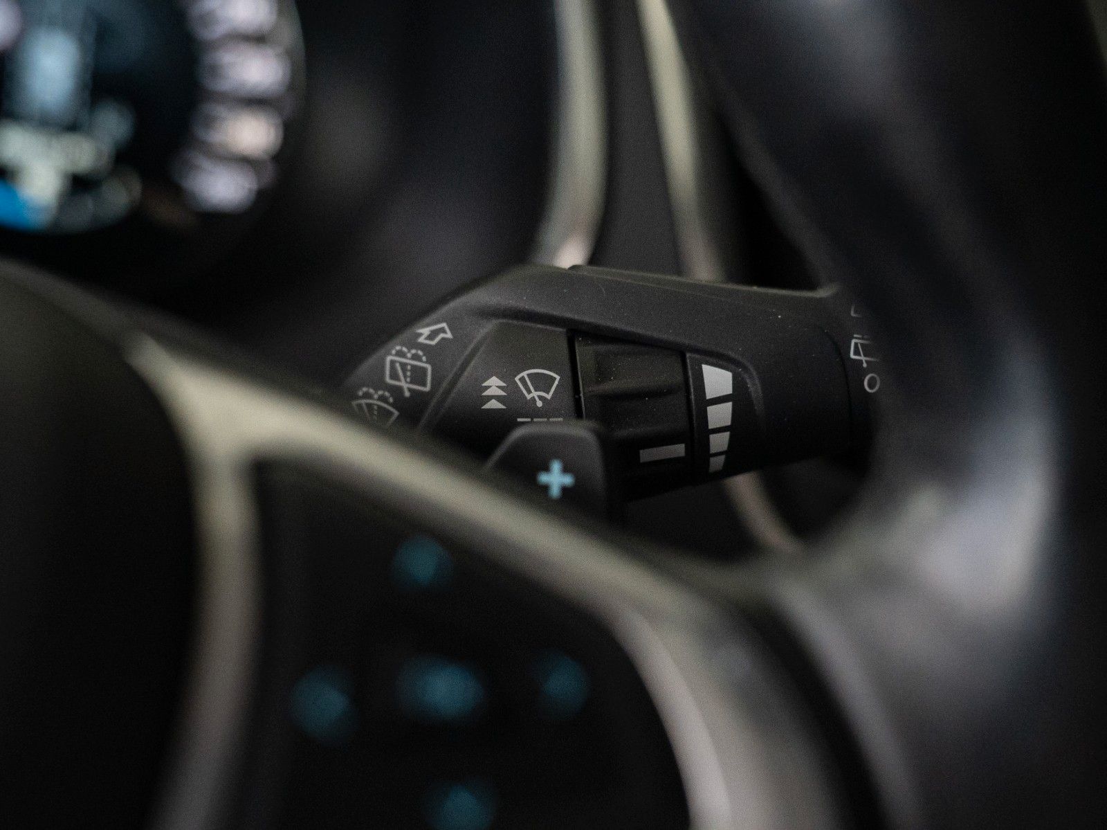 Fahrzeugabbildung Ford Galaxy Titanium/NAVI/AUTOMATIK/7-SITZER/WINTER