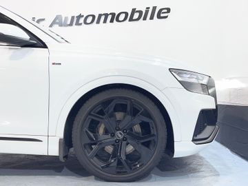 Audi Q8 - 10