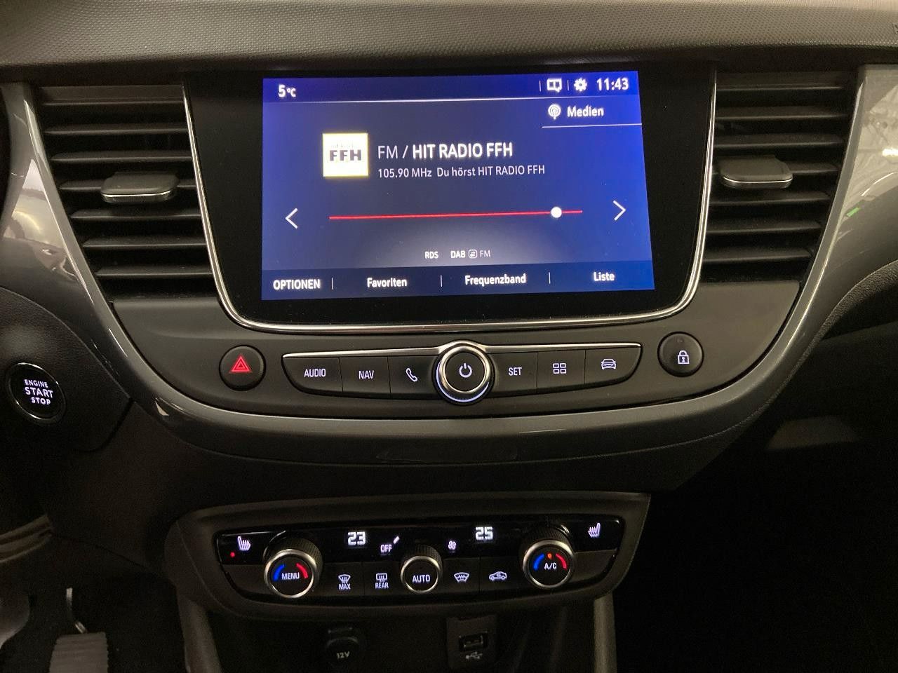Fahrzeugabbildung Opel Crossland Elegance,NAVI,Kamera,Allwetter!
