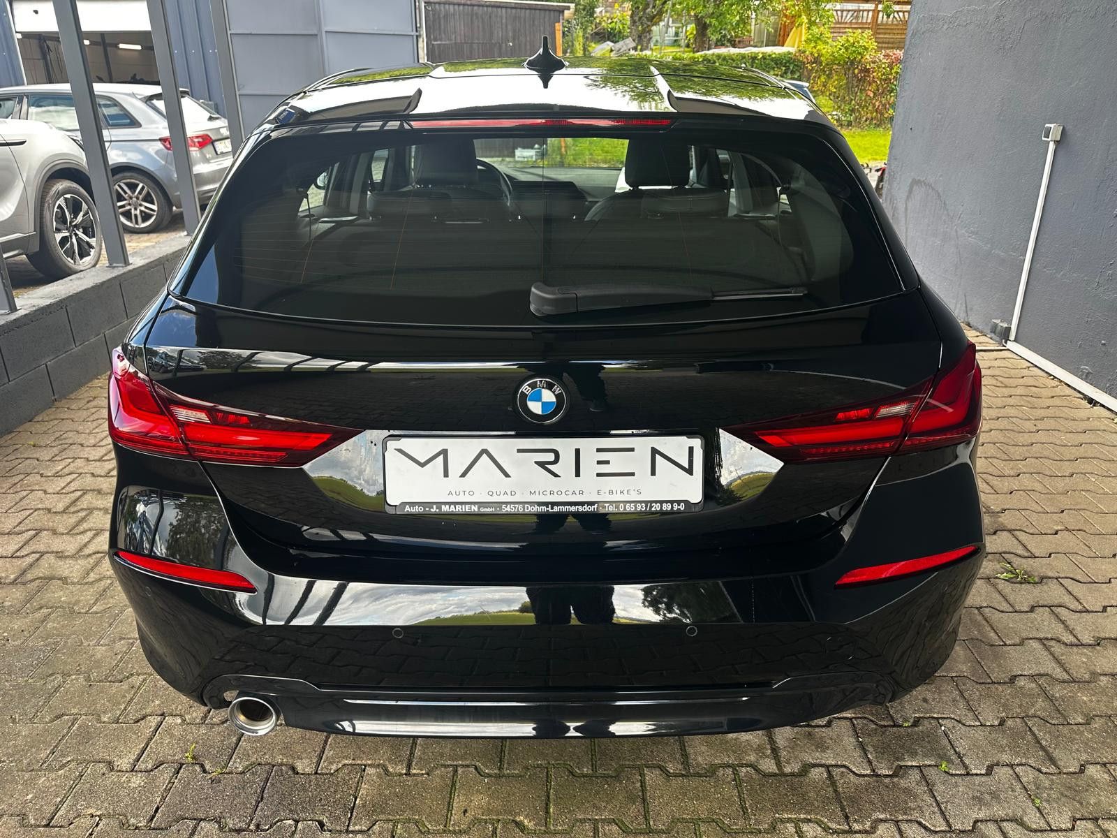 BMW 118 Baureihe 1 Lim. 118 i Sport Line | LED