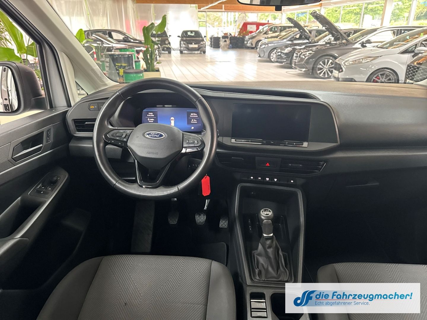 Fahrzeugabbildung Ford Grand Tourneo Connect Trend 7-Sitzer Apple CarPl