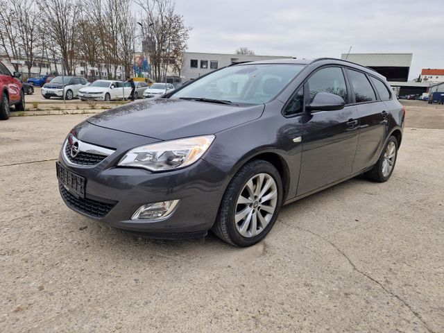 Opel Astra Sports Tourer 1.4 T 150 Jahre Opel 140 PS