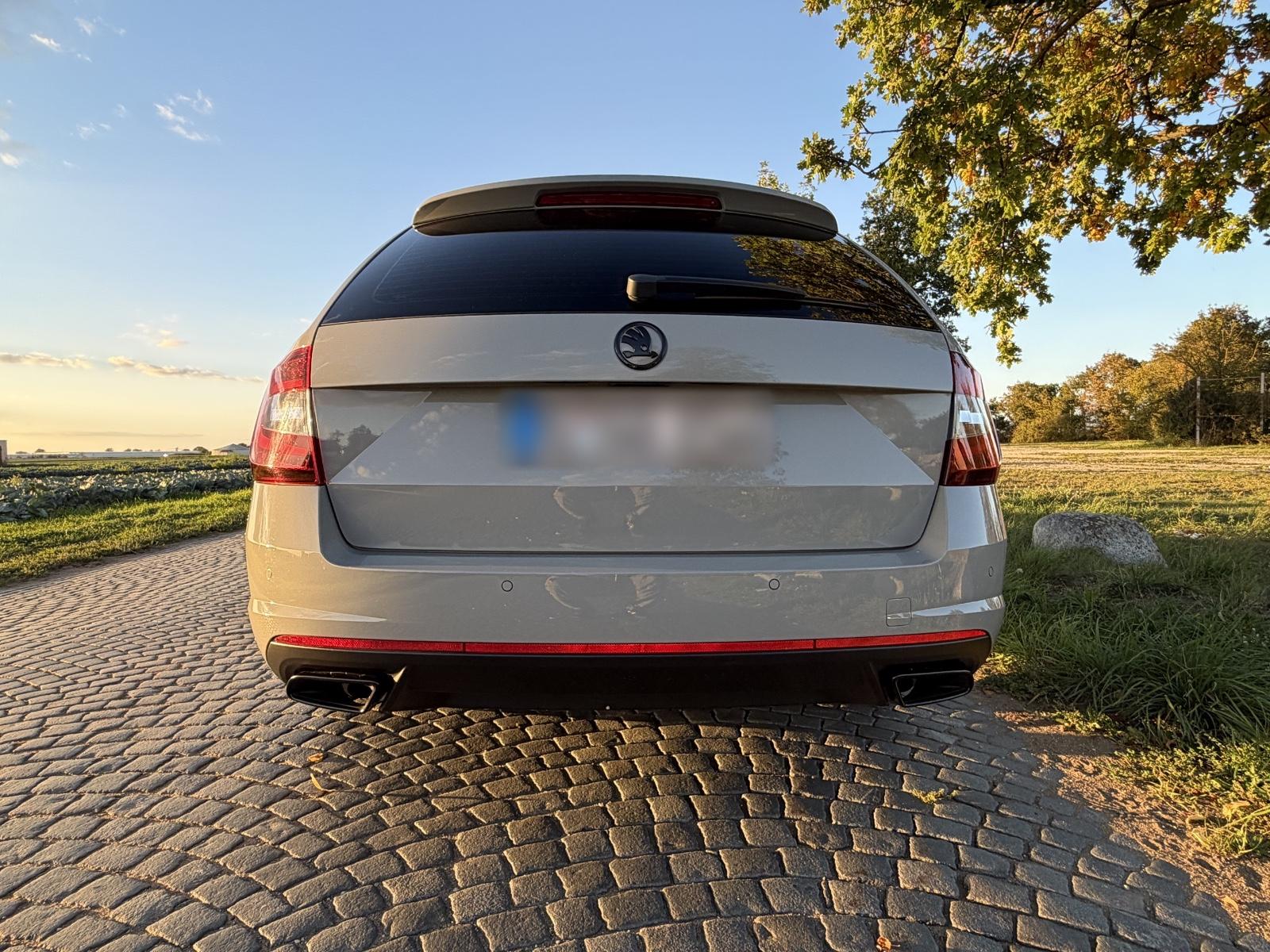 Skoda Octavia 2.0 TSI RS 245 Combi RS Canton