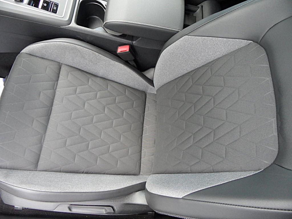 Volkswagen Golf 1.5 eTSI OPF 110kW DSG ENERGY Kam/Klim/Nav, миниатюра 17