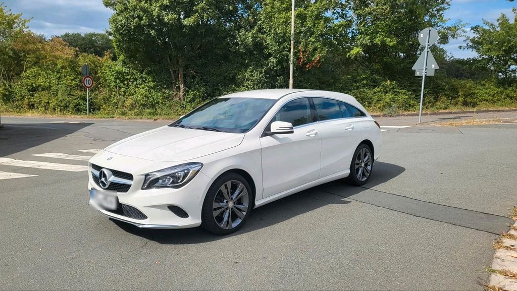 Image of Mercedes-Benz CLA 180 Shooting Brake