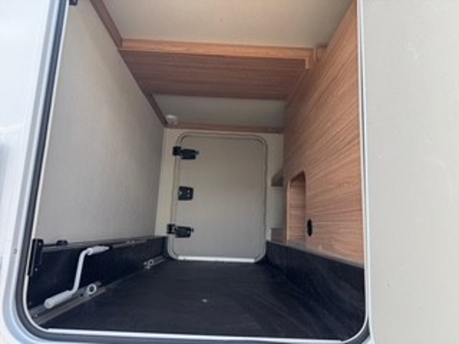 Fahrzeugabbildung Weinsberg CaraCompact EDITION PEPPER 600 MEG Markise, TV