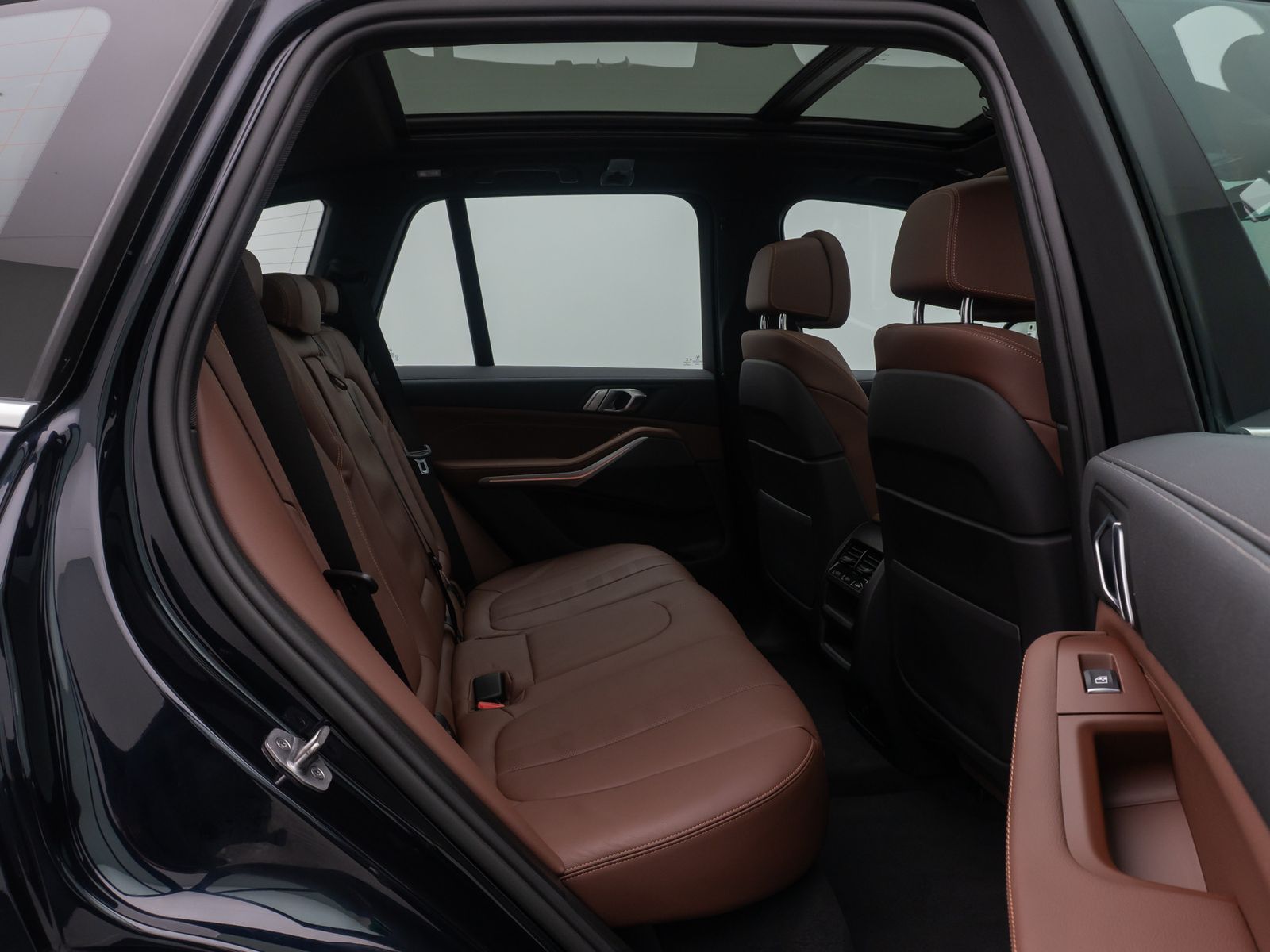 Fahrzeugabbildung BMW X5 xD40i M Sport Panorama 360°HUD Laser DAB HiFi