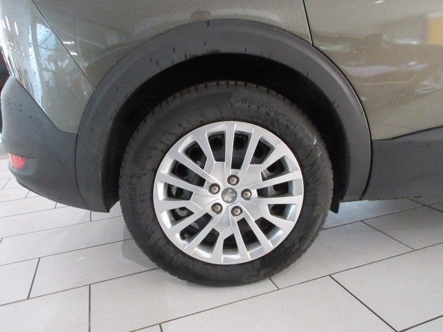 Fahrzeugabbildung Peugeot 5008 Basis 1.5D LED/AHK/PDC/TEMPOMAT