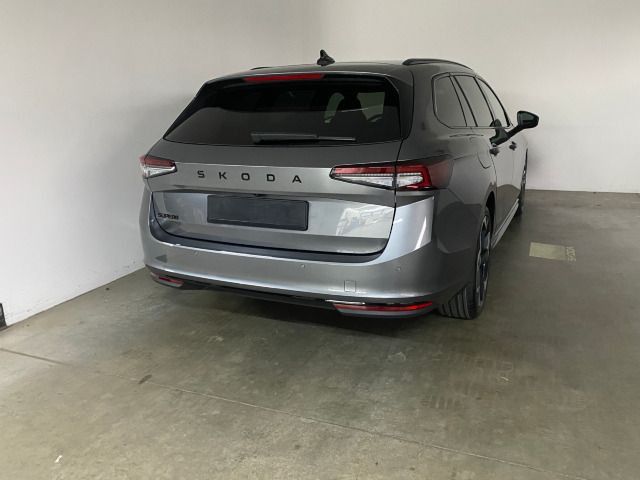Superb Combi Sportline 2.0 TDI DSG AHK+NAVI+MATR