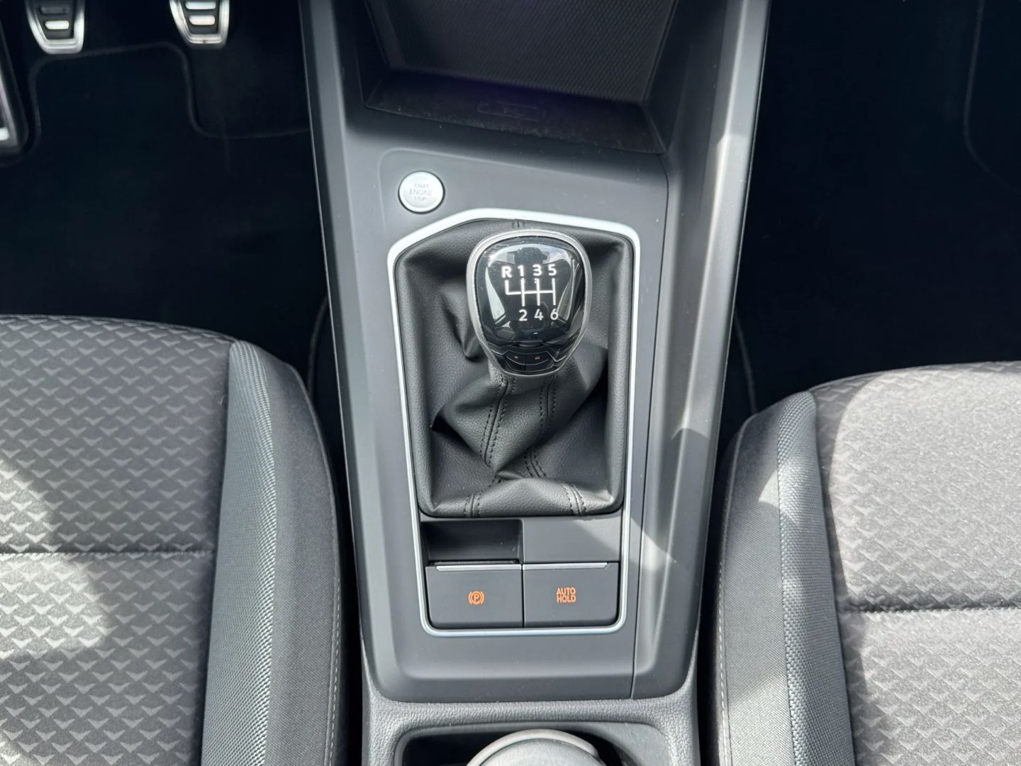 Golf VIII 1.5 TSI "ACTIVE" *STDHZG*HUD*LED*NAVI*
