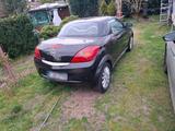 Opel Verkaufe Opel Tigra 1,4 l90 Ps  Benziner - gebrauchte Opel Tigra aus dem Jahr 2009