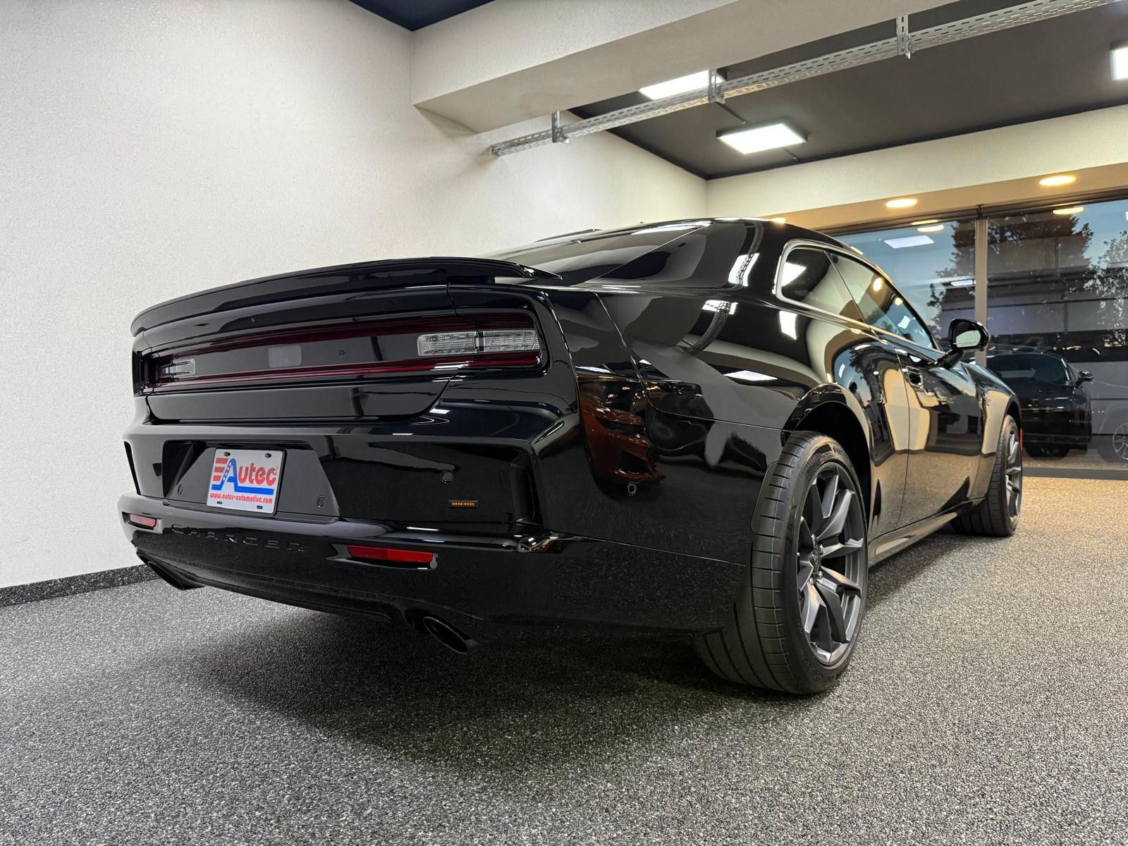 Fahrzeugabbildung Dodge CHARGER 4DR -LAUNCH EDITION-SIXPACK-CARBON-AWD