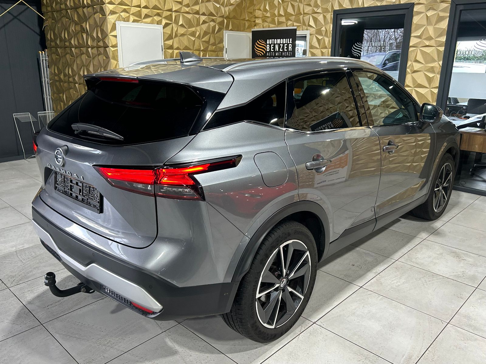 Fahrzeugabbildung Nissan Qashqai Tekna/PANO/360°/APPLE/BOSE/HEAD-UP/SHZ
