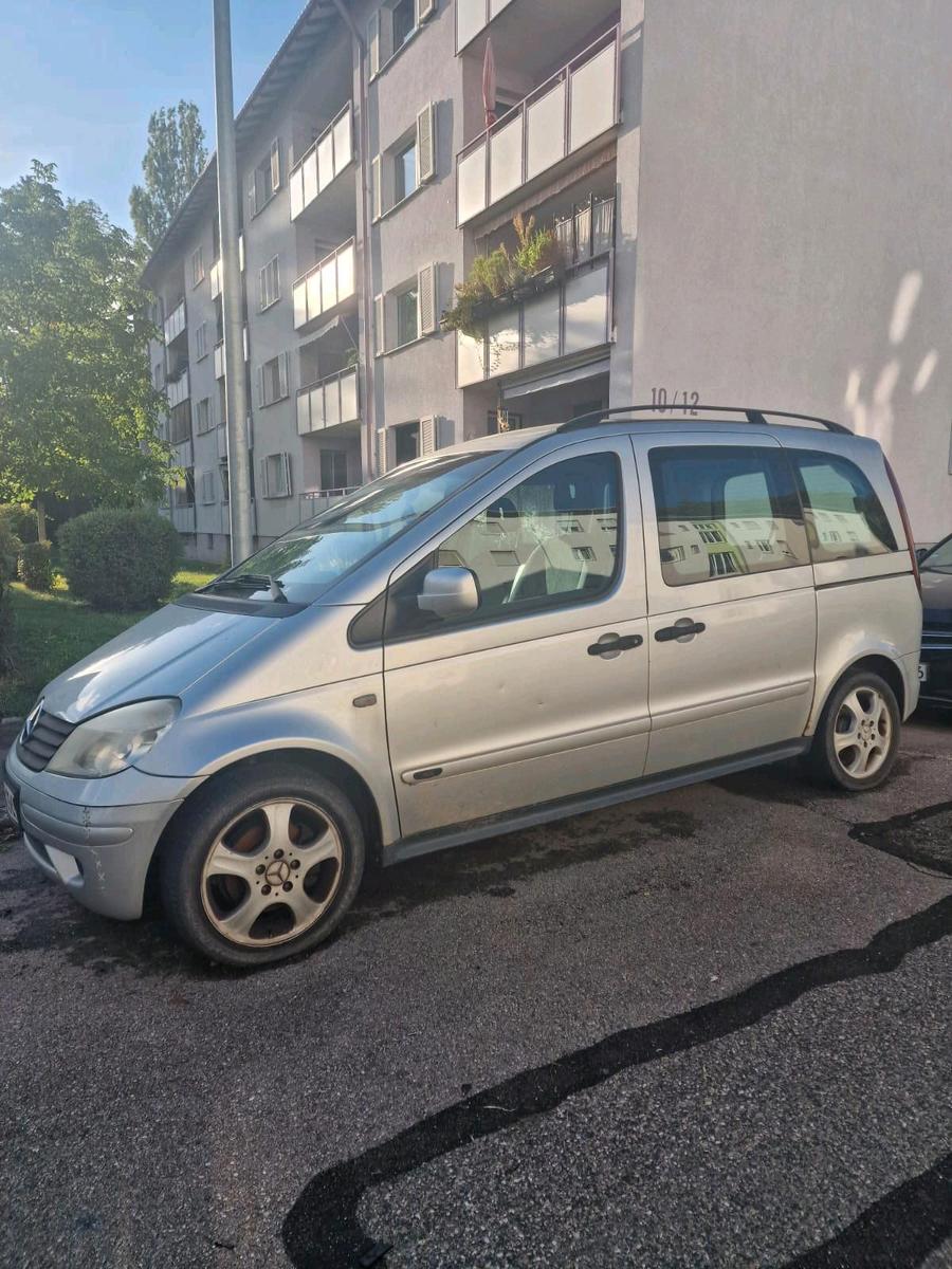 Mercedes-Benz Vaneo 2004 — rear view