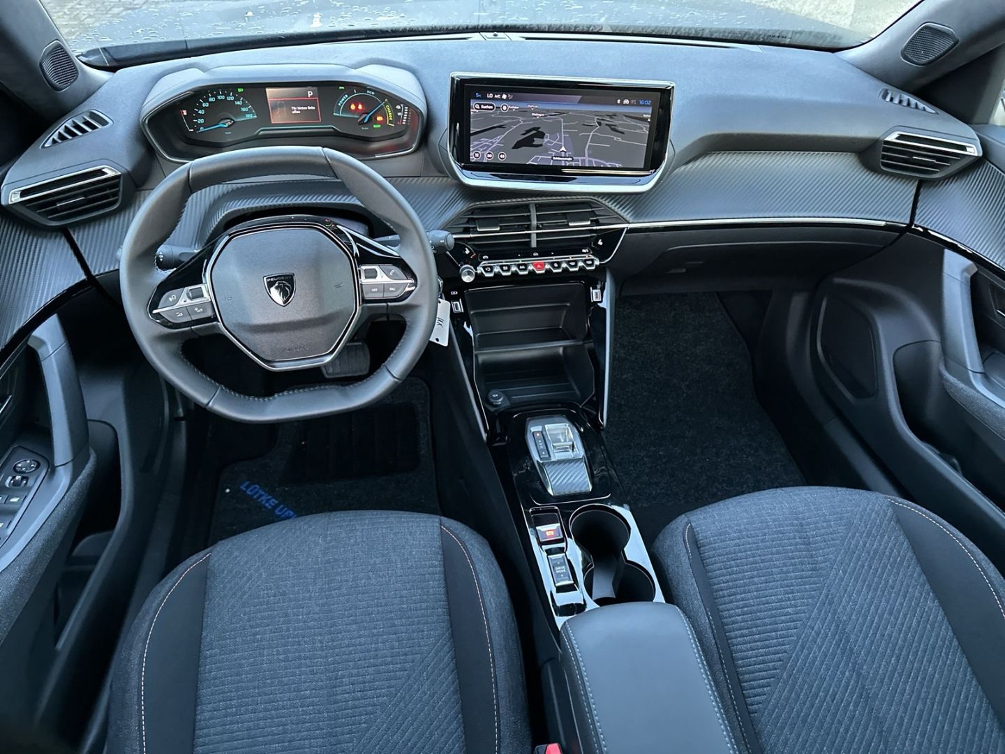 Peugeot 2008 - Bild 13