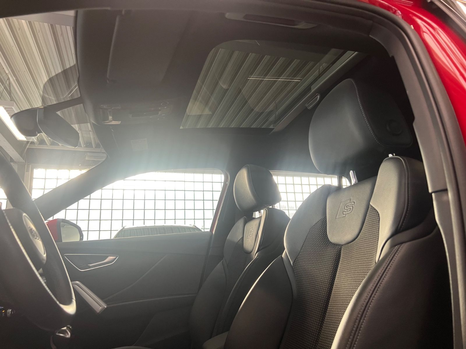 Fahrzeugabbildung Audi Q2 35 TDI quattro S line *PANORAMADACH*