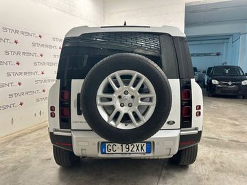 Land-Rover Defender - 8