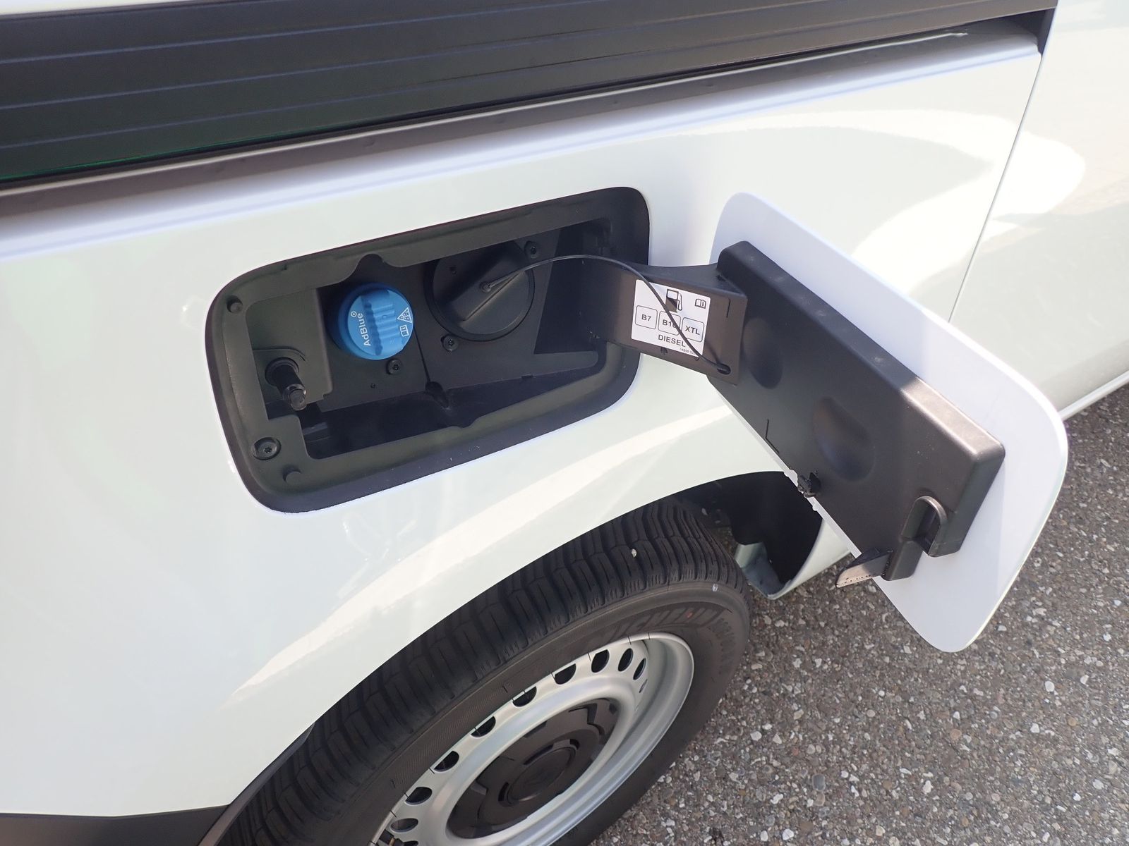 Fahrzeugabbildung Renault Kangoo Rapid Advance L2 Blue dCi 115 MY26
