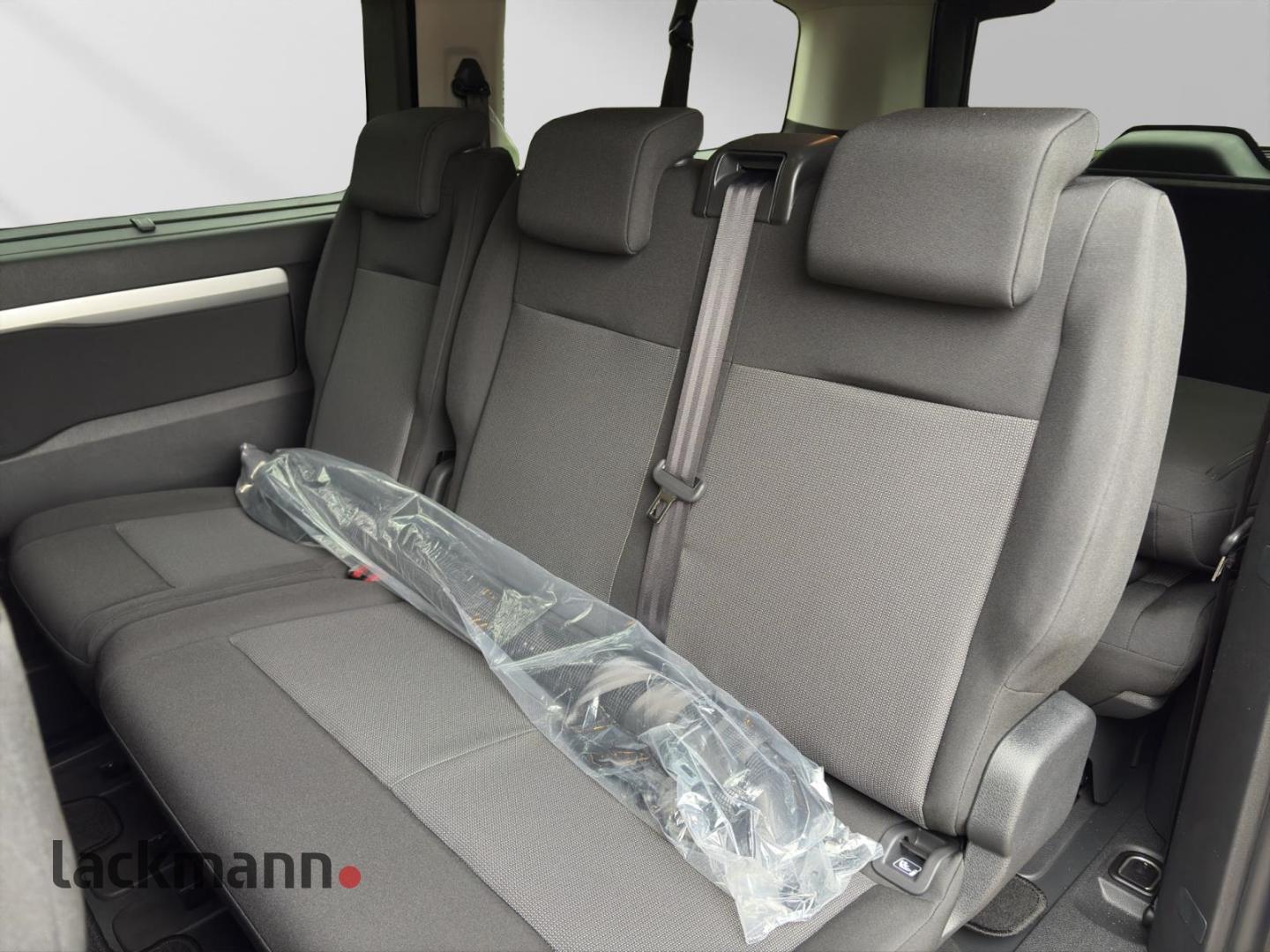 Toyota Proace 2.0 L2 4X4 Shuttle Comfort Verso 9 Sitzer