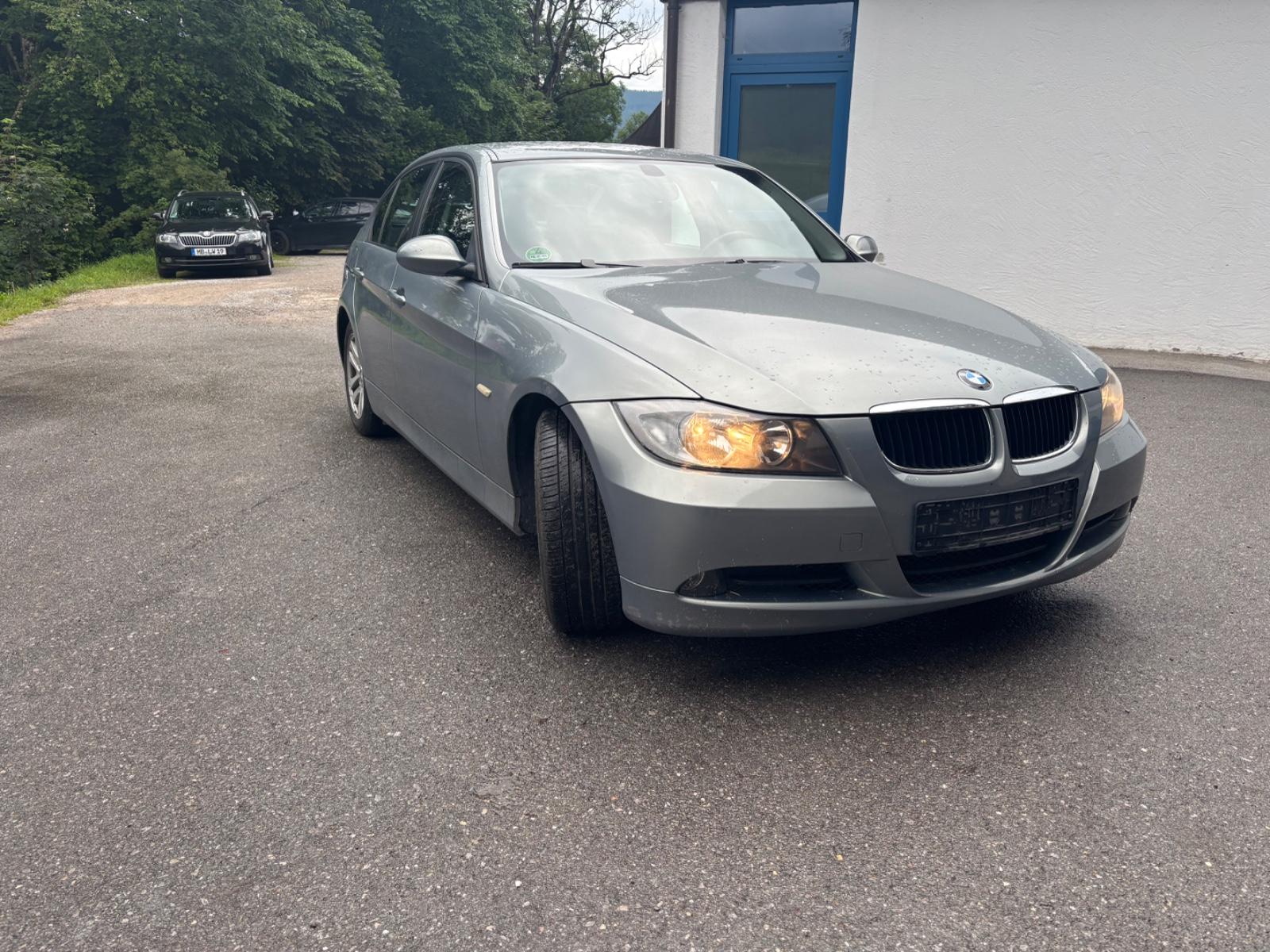 BMW 320 Baureihe 3 Lim. 320i