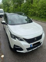 Peugeot 5008 BlueHDi 180 EAT8 GT / 7-Sitzer / Panorama - Peugeot: 8sitzer
