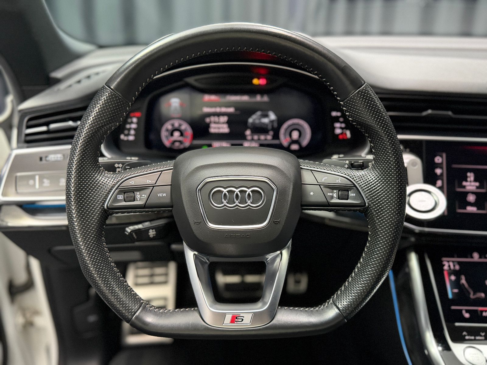 Fahrzeugabbildung Audi Q8 50 TDI quattro |MATRIX|AHK|LUFT