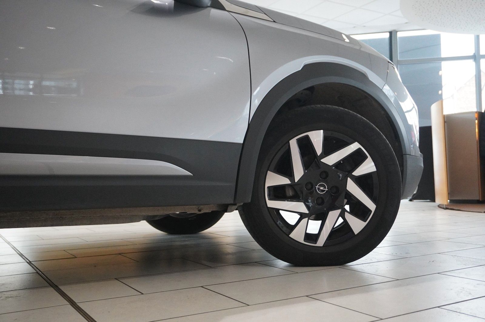 Fahrzeugabbildung Opel Mokka 1.2T ELEGANCE NAVI/LED/KAMERA/SPORT/DAB+