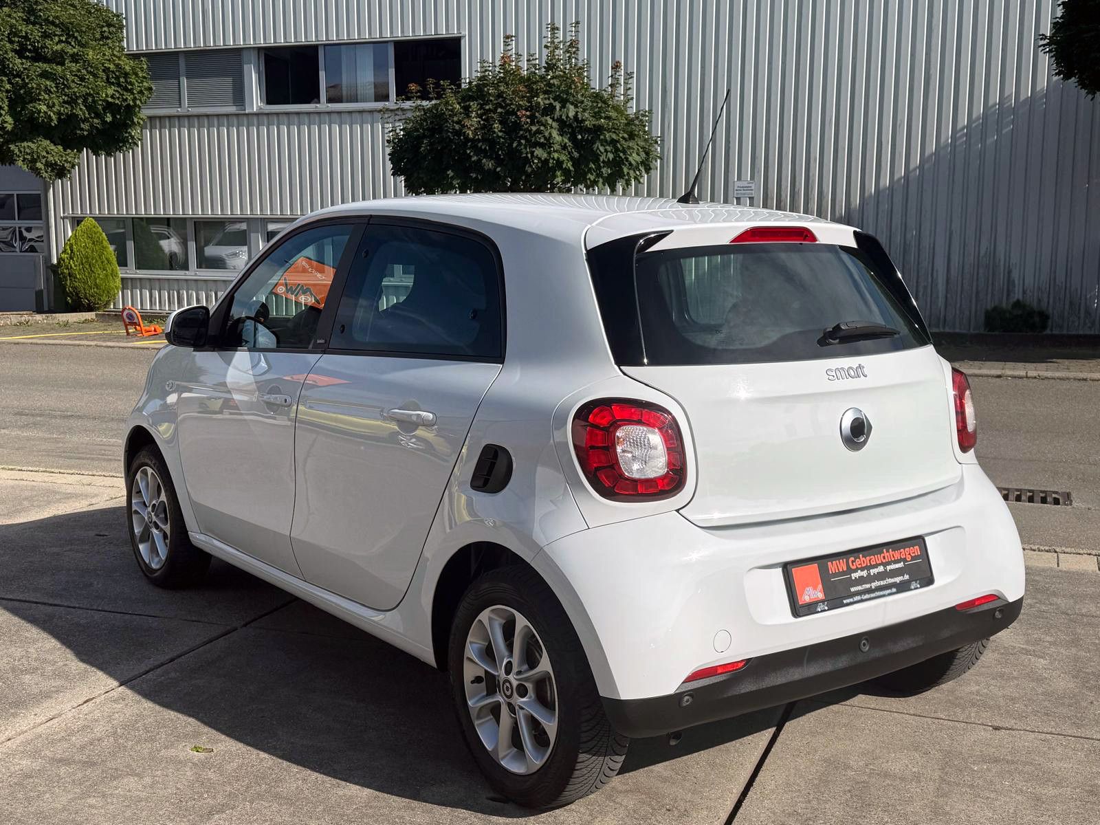 Fahrzeugabbildung Smart ForFour Automatik PDC SHZ Klimaautomatik Alu