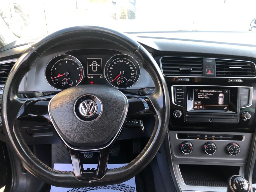 VW Golf - Bild 14
