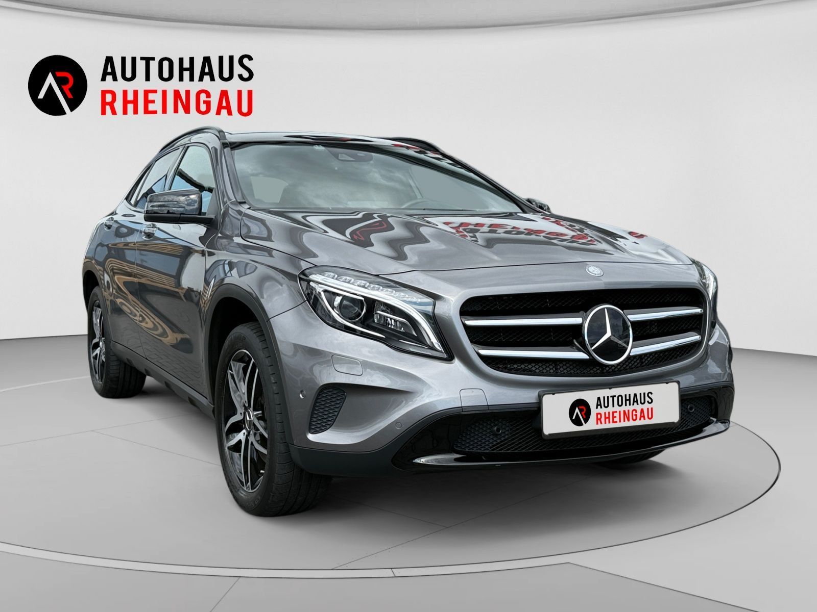 Fahrzeugabbildung Mercedes-Benz GLA 250 Score 4Matic RFK PANO MEMORY