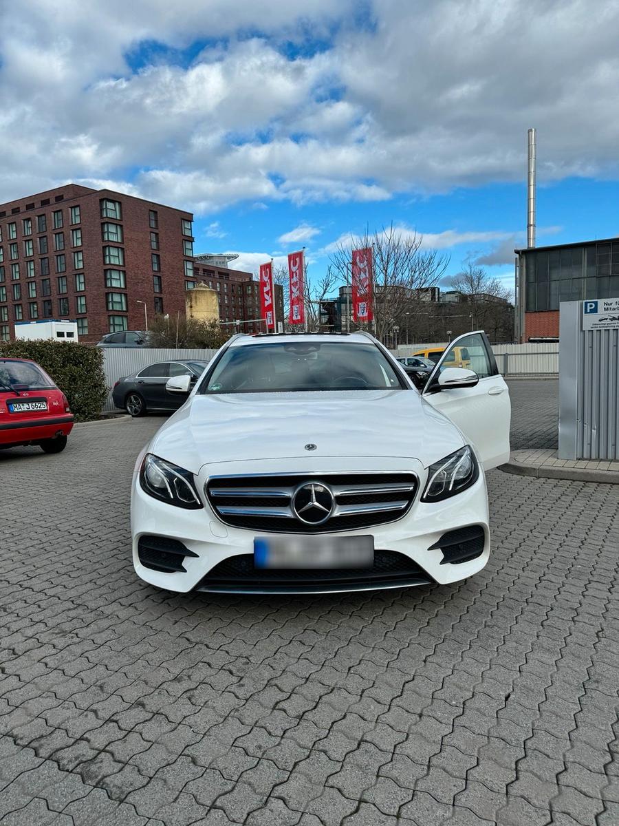 Mercedes-Benz E 220