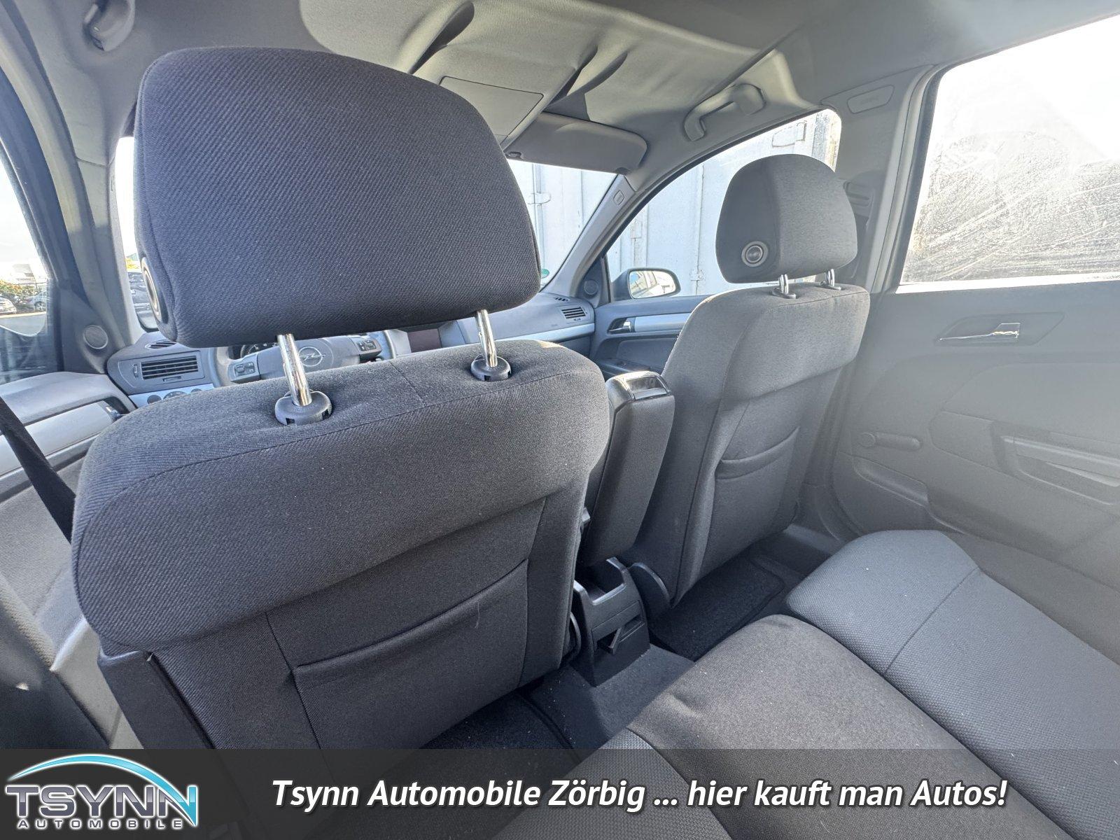 Opel Astra 2004 — photo 12