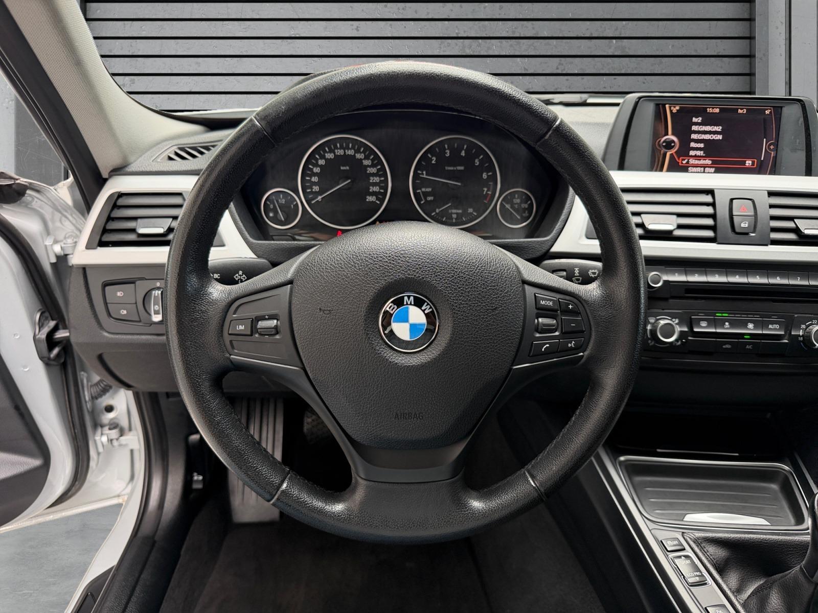 BMW 316 KLIMAAUTOMATIK+BI-XENON+EINPARKHILFE+ALU+TOP