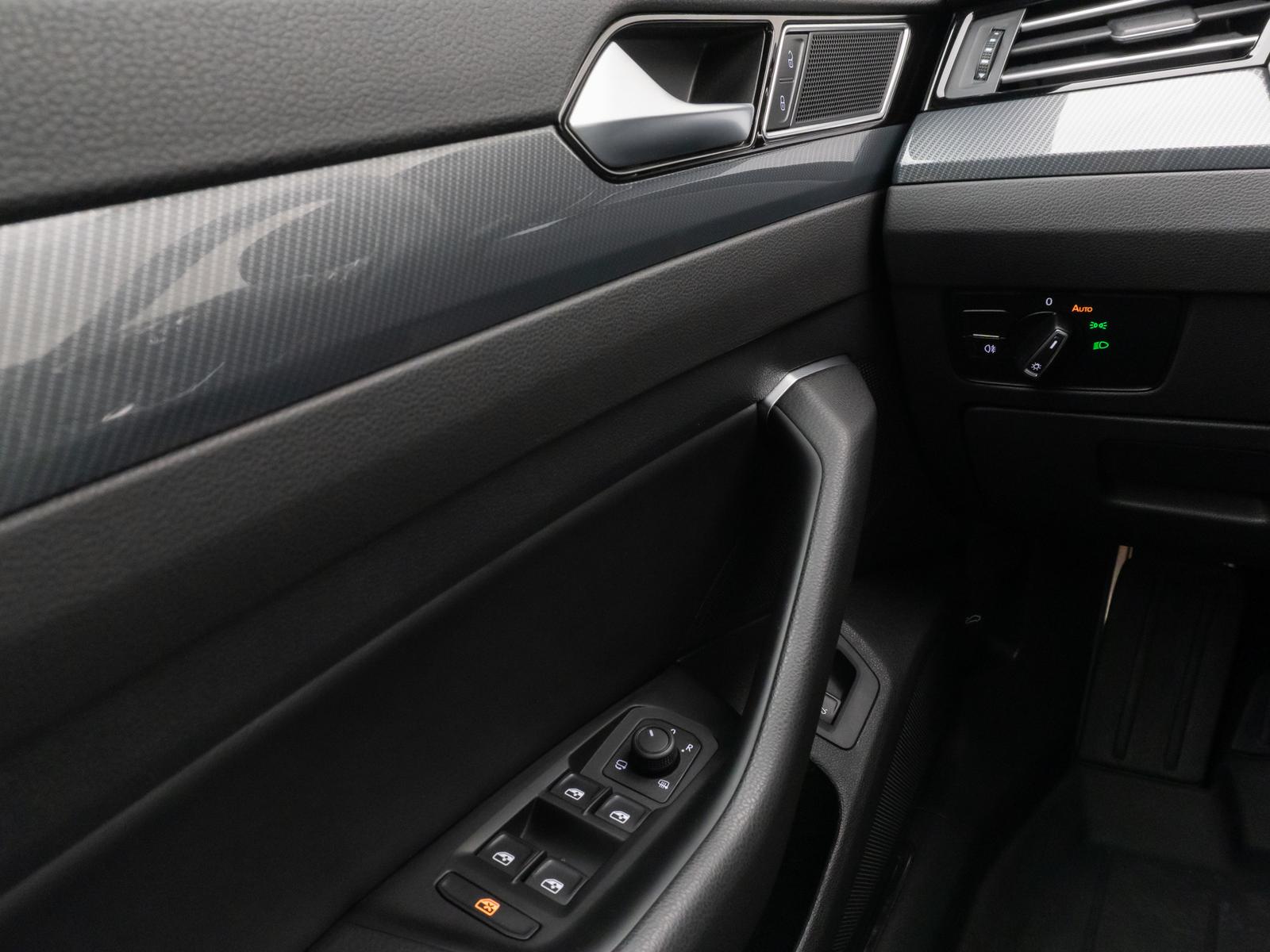 Volkswagen Arteon R-Line Kamera Fernlichtassist ACC 8Fach, миниатюра 30