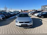 Volkswagen Jetta VI Comfortline 1.6TDI TÜV 01-2027 NAVI - silberne Volkswagen Jetta