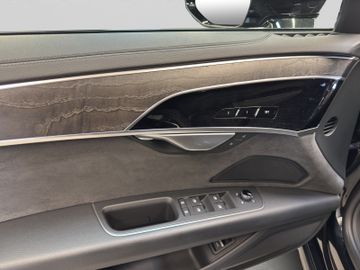 Audi A8 - 12