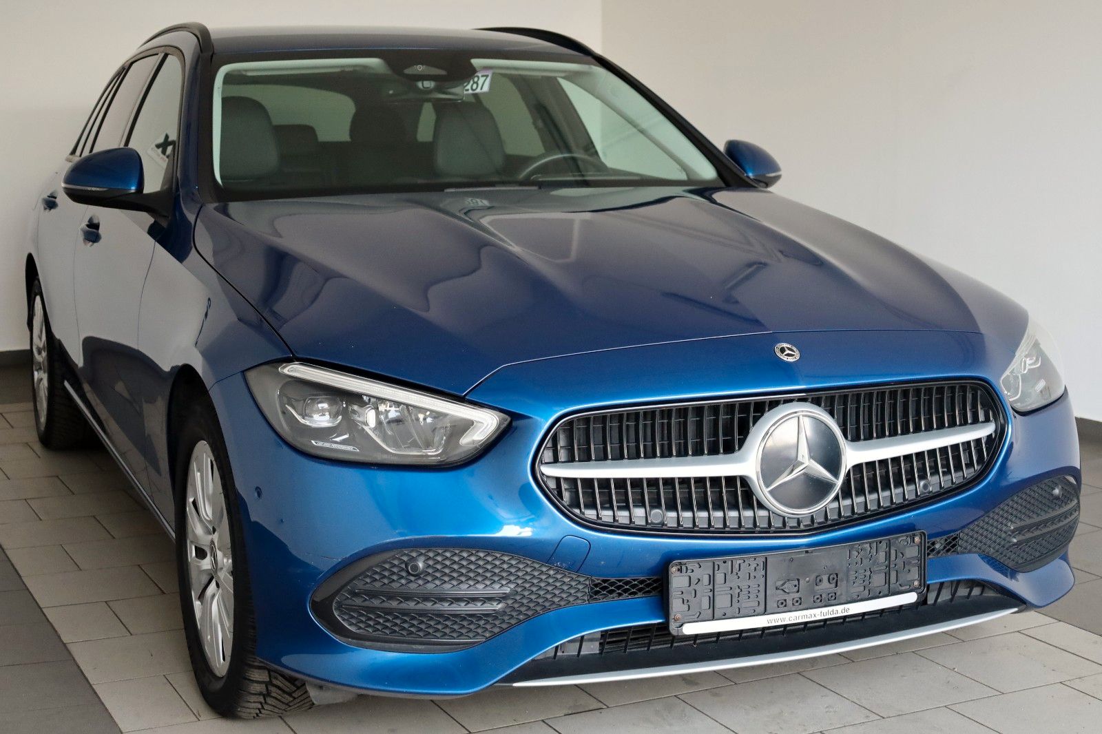 Fahrzeugabbildung Mercedes-Benz C 300e T Avantgarde T Leder,Navi,LED,SH,PDC,Park