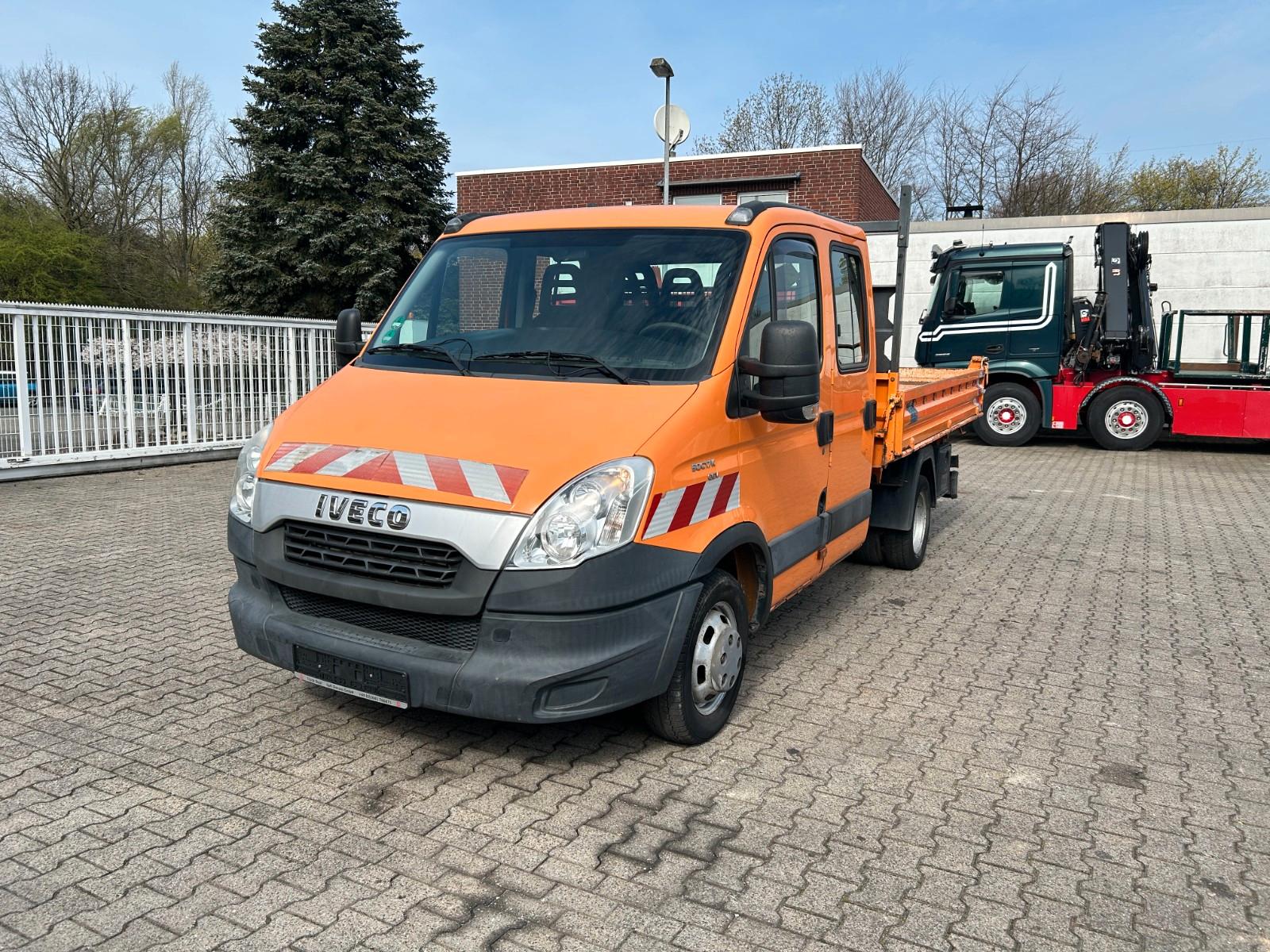 Iveco 50C17K 3Skipper mit Maxlift-Kran