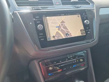 Volkswagen Tiguan - 10