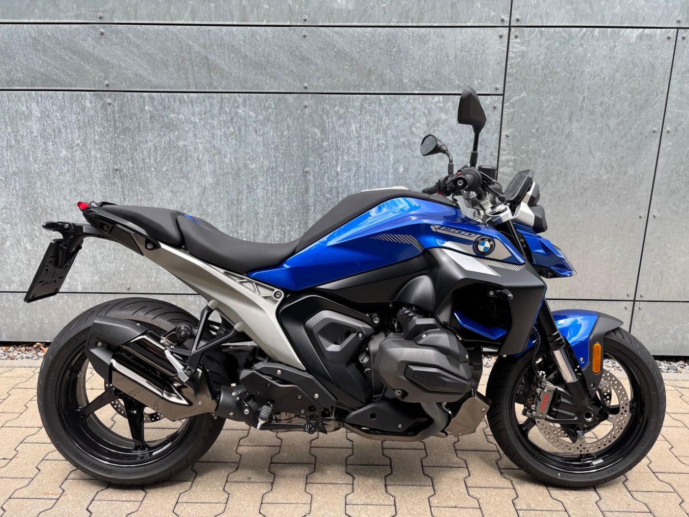 Fahrzeugabbildung BMW R 1300 R Exclusive