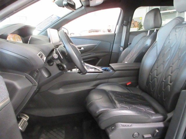 Fahrzeugabbildung Peugeot 5008 GT-LINE 1.2T LED/NAV/SHZ/PDC/360°/LEDER/AHK