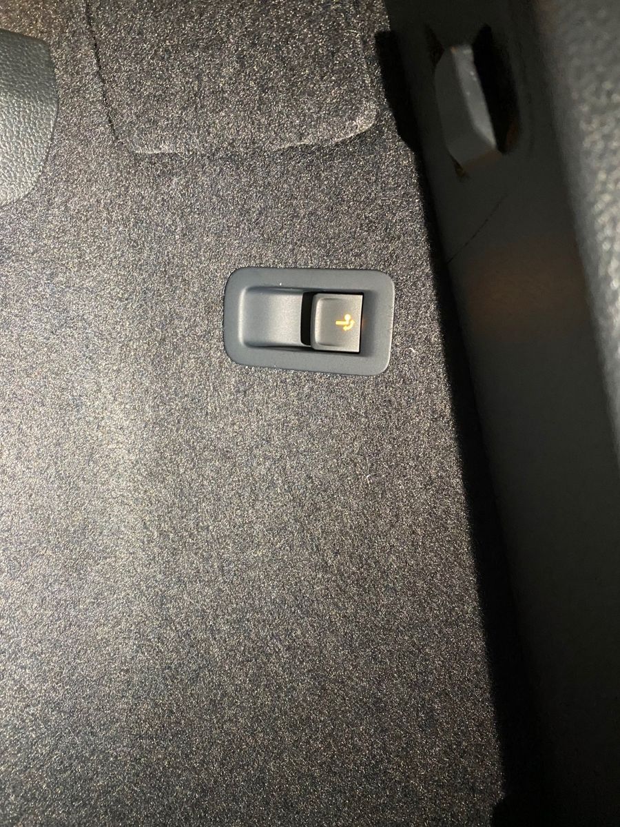 Fahrzeugabbildung SKODA Karoq 1.5 TSI DSG Selection+ACC+2030 Garantie+BC