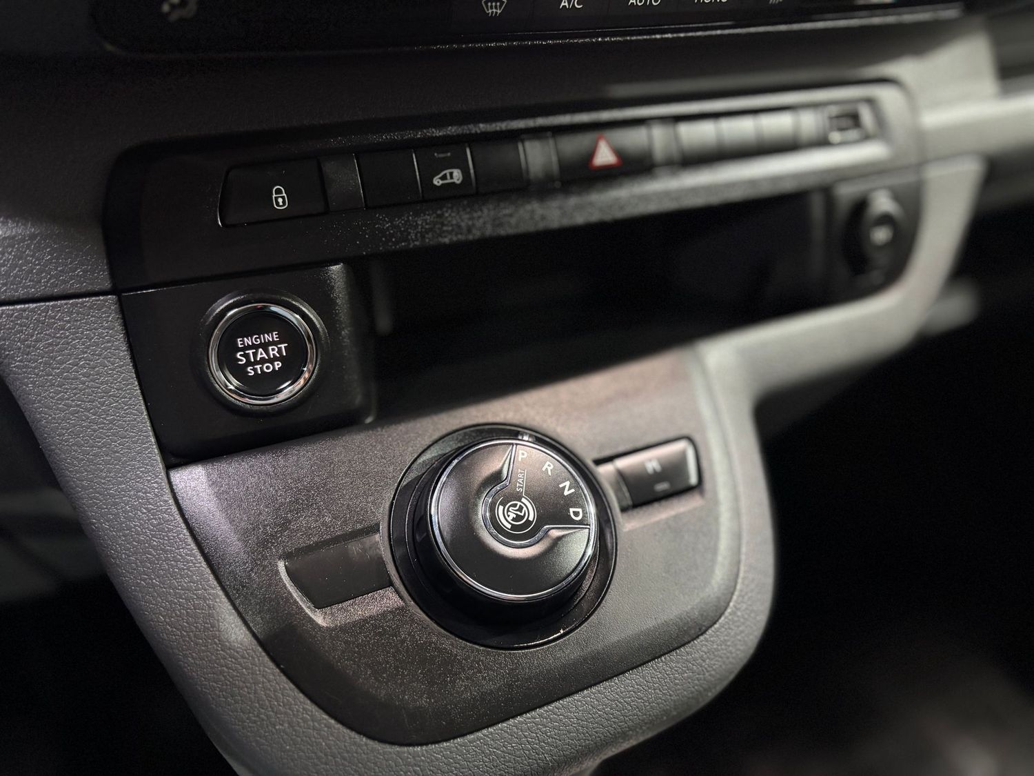 Fahrzeugabbildung Citroën Jumpy 2.0 BlueHDI Club#Kamera#Klima#Tempomat#AHK