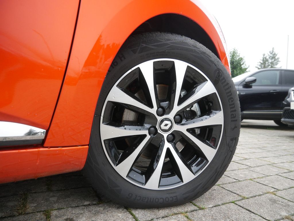 Fahrzeugabbildung Renault Clio Techno TCe 140 PDC SHZ KAMERA NAVI LED