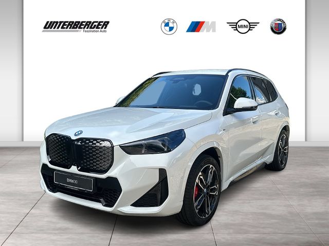 BMW iX1 xDrive30 AHK LKH DAB Head-Up Komfortzg.