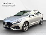 Hyundai i30 Lim. 1.5 Advantage LED/NAVI/R-KAM/LHZ/SHZ/LM - Hyundai i30 mit Benzin-Antrieb: Limousine