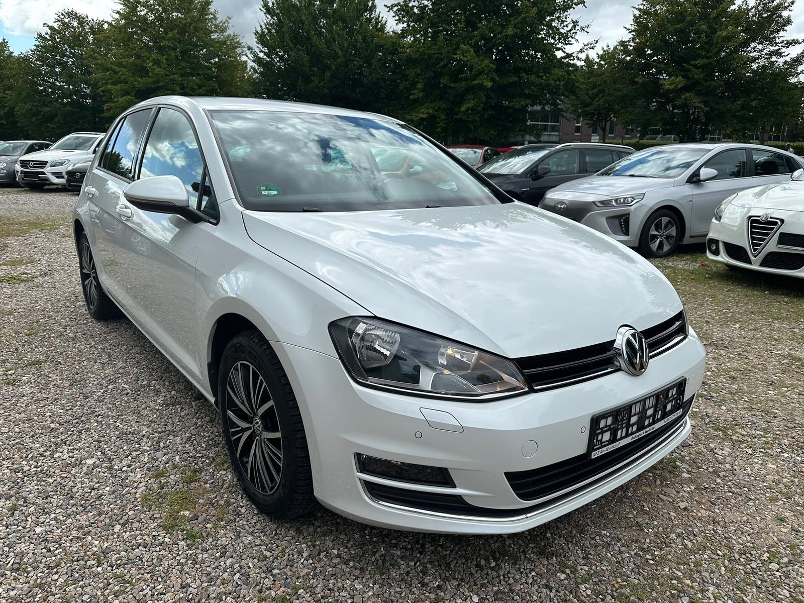 Volkswagen Golf VII 1.2 TSI Allstar SHZ* HU/AU Neu